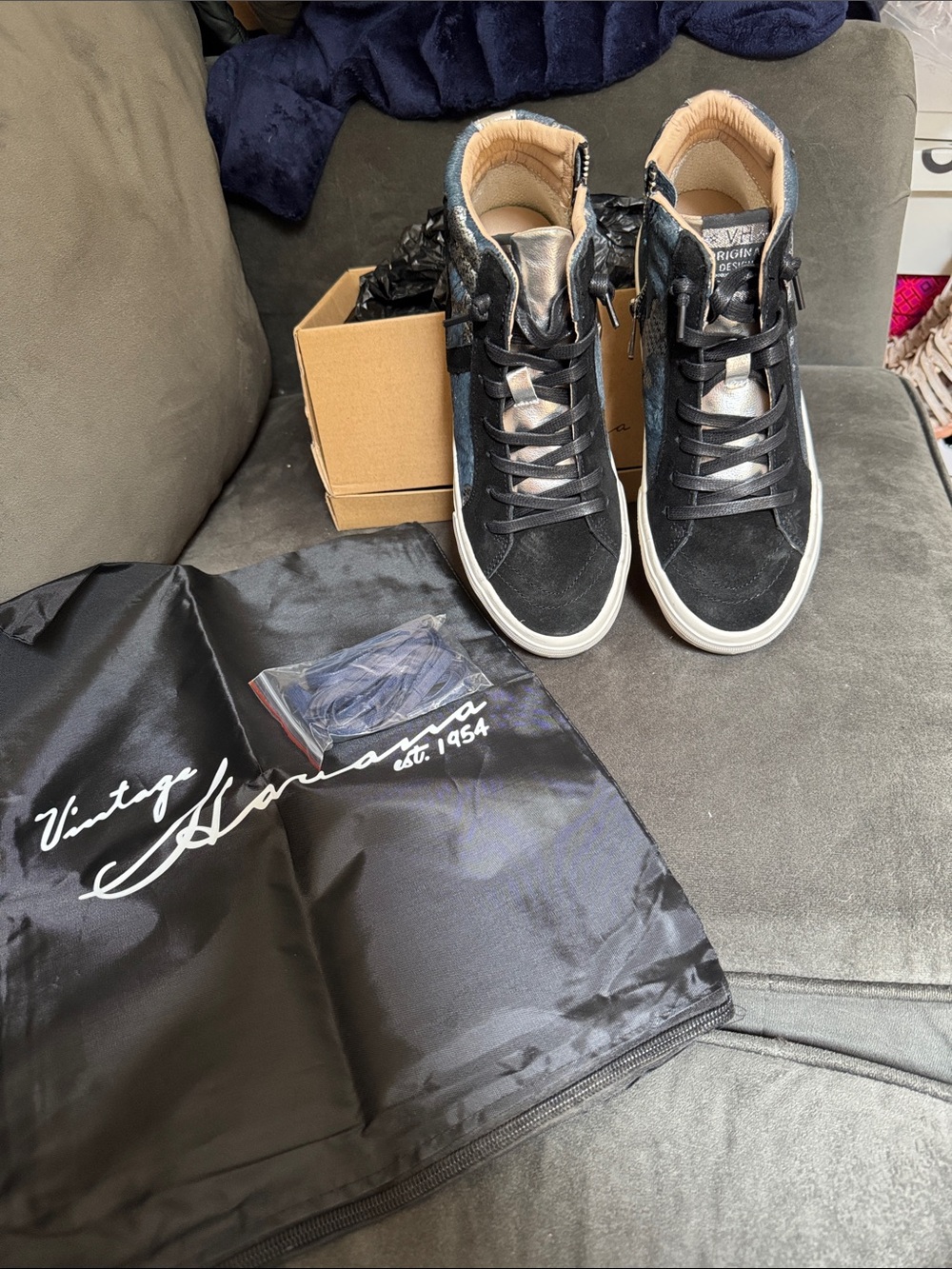 Black High-Top Men's Sneakers
